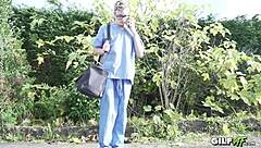 Babica da facial Skylerju med squirtom