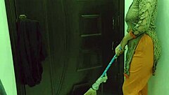 Beautiful Pakistani maid experiences first anal sex!