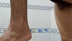 Tắm 1 mình với teen 18+ trong phòng riêng