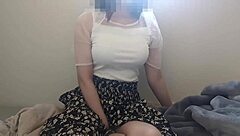 Can't Stop Urges? Sweet Onani On The Blanket!