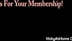 Mature Blonde Vicky Vette Enjoys Drilling Her Ass With Glass Dildo.