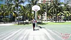 curvy pawg nina kayy drops her shorts for fun