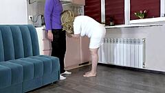 Stepmom's Bold Anal Sex and Blowjob