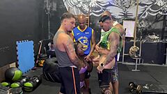 Eu e Meus Amigos Fizemos Uma Putaria na Academia com a Gostosa com Todo Mundo Olhando