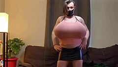 Shanneltrav's Massive Boobs! Wow!