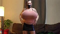 Shanneltrav's Massive Boobs! Wow!