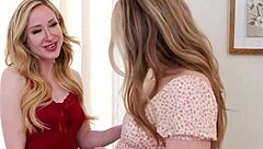 alaina taylor meets eva nyx for lesbian scissoring and kissing