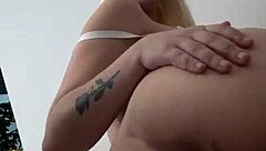 I love Vivian Lola's sexy ass