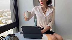 Whore Secretary Boldly Pays The Waiter With Blowjob And Facial