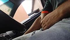 Watch me masturbate solo.