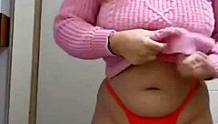 Flashing Big Pussy Online