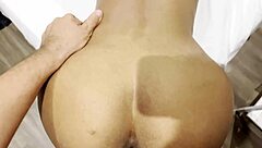 Me Pegou De Surpresa E Ja Veio Sentando Na Minha Rola Com A Bunda Grande