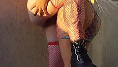 gushi e ski se pegam durante as fotos