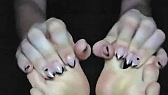 Hey, check out this post-workout footrub session! 💪🦶