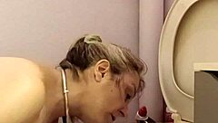 2024 09 10 Esclave F La L�che Chiottes