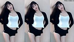 Chinese Girl Dances Super Fast In Hot Outfit.