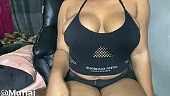 why not try rough fingering this fat pussy for intense squirting like munaj update 6?