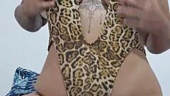 Im so horny come here cum on my tits and armpits?