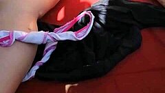 she explores her pussy in a simple way