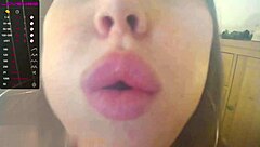 Whoa, domi toy in ass leads to massive squirt on webcam! 💦