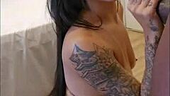 meu amigo negão veio me oferecer pau não consegui fazer desfeita dei gostoso pra ele comendo minha buceta apertada