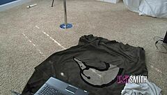 Watch This Hot Big Tit Cam Girl Elay Smith in a Live Voyeur Squirting Spy Cam Show