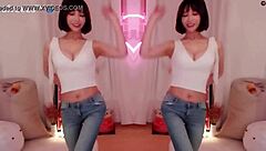 Bj Winter Performs Sexy Dance!