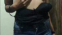 Secretary Had a Fun Chat with the Boss in the Office Until She Was All Smiles