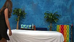 Skillful Hottie Craves Intense Fucking and Takes Cock Deep in Her Holes