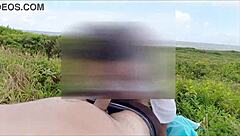 rapidinha na praia em publico! oh, that juicy ass gets creampied outdoors!