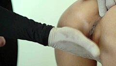 DAUGHTER DISCOVERS MOM CHEATING ON DADDY