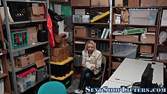 Reality thief gets spunk facial 😈