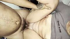 se corre en mi cara y meto el semen en mi vagina para quedar preñada, wow