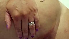 quero dar minha bucetinha de puta pra alguem me comer de graça