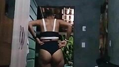 Amateur Close Up Delight