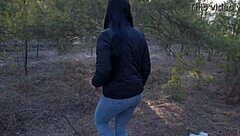 Stranger meets for intense outdoor blowjob session