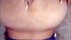 DELICIOSA VENEZOLANA WITH BIG FAT ASS SHAKES IT WILD!