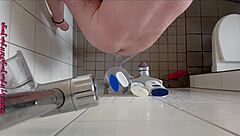 Geiles Pissen In Der Dusche