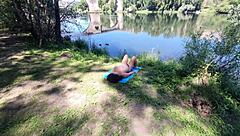 The stranger unexpectedly massaged a milf's hairy pussy on the public beach