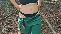 Sexy En Foret Finds Stranger For Intense Hummmmm Action