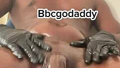 Peek at muscular black bodybuilder jerking off huge oiled cock and fucking toy in bathroom