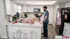 Extra small 18+ meal for a shy friend