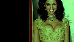 Top 6 Big Boobs Bollywood Actresses In 2017