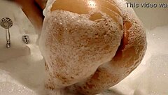 Thai Amateurs Fuck Passionately In Hotel Bathtub