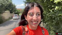 Crazy girl sucks dick in bushes