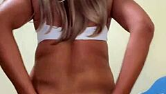 Ricos senos TRANSEXUAL con LECHE rica deliciosa