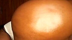 i squirt hard with my big ebony ass shaking everywhere