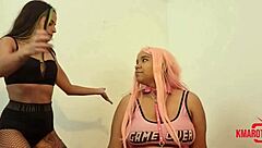 Sess�o de Bdsm Brincando com Chicote e Vela na Submissa