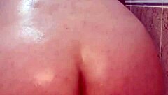 i love watching blanca culona riding that dildo in hot lesbian action