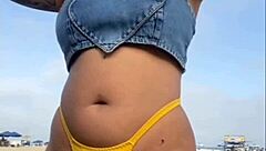 i got that guy rock hard flashing on the beach